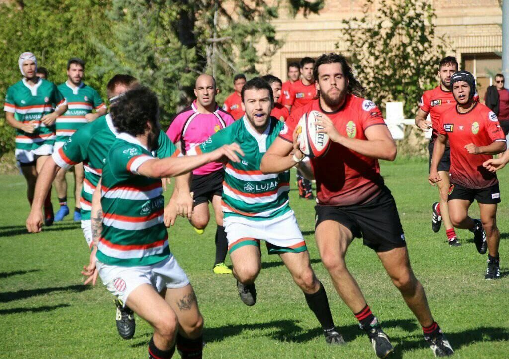 El árbitro Fran Gázquez durante un partido.